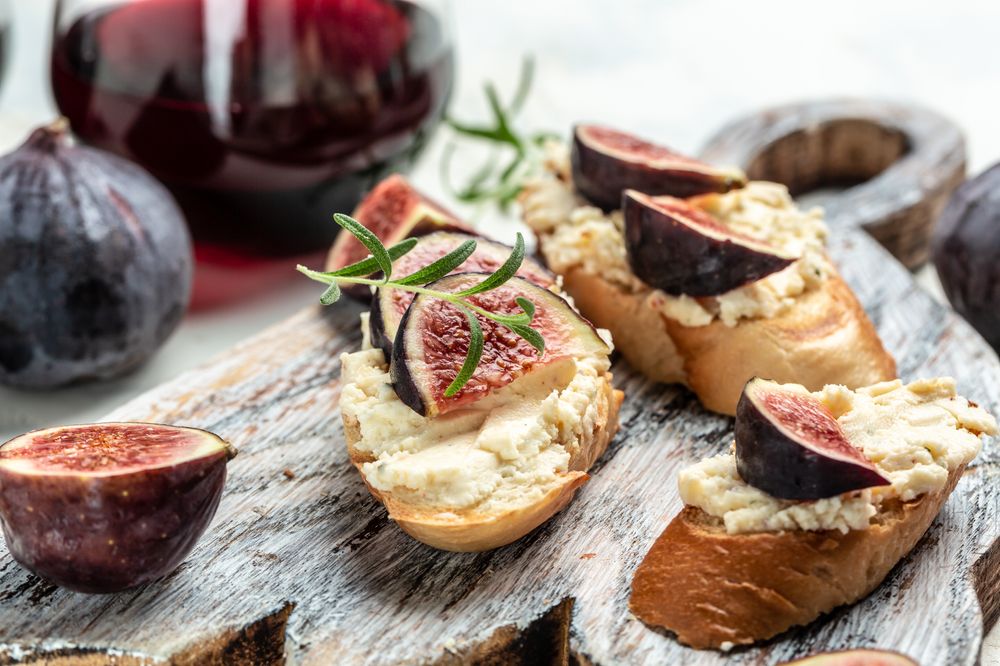 Figs: Benefits, Nutrition, Uses and Recipes